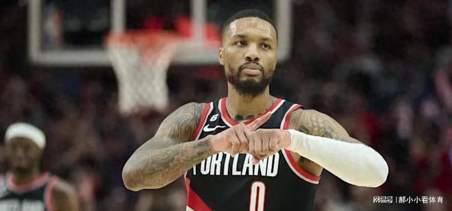 开拓者告捷:利拉德连中三分球逆袭对手 开拓者告捷:利拉德连中三分球逆袭对手