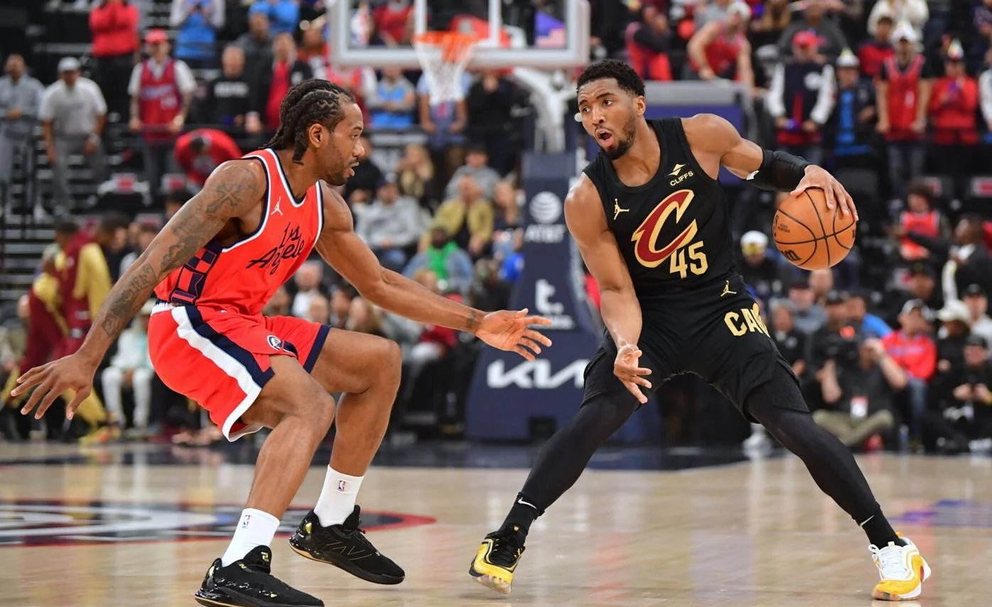 快船成功击败骑士,表现抢眼 快船成功击败骑士,表现抢眼