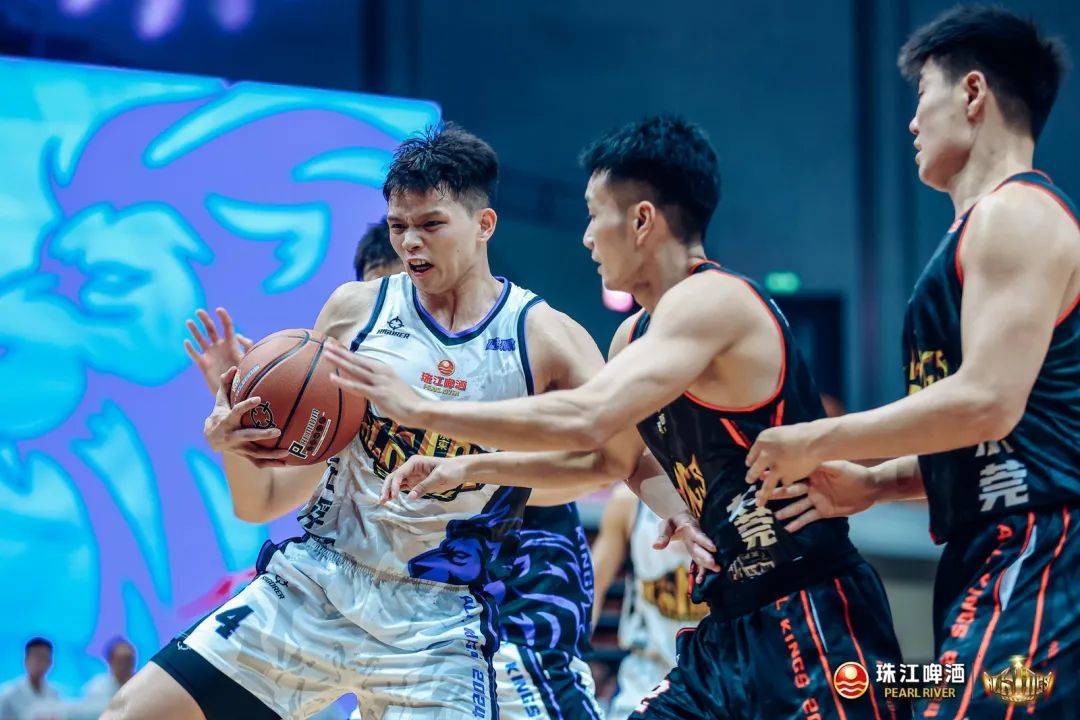 顶级篮球联赛关键对决即将上演 顶级篮球联赛关键对决即将上演