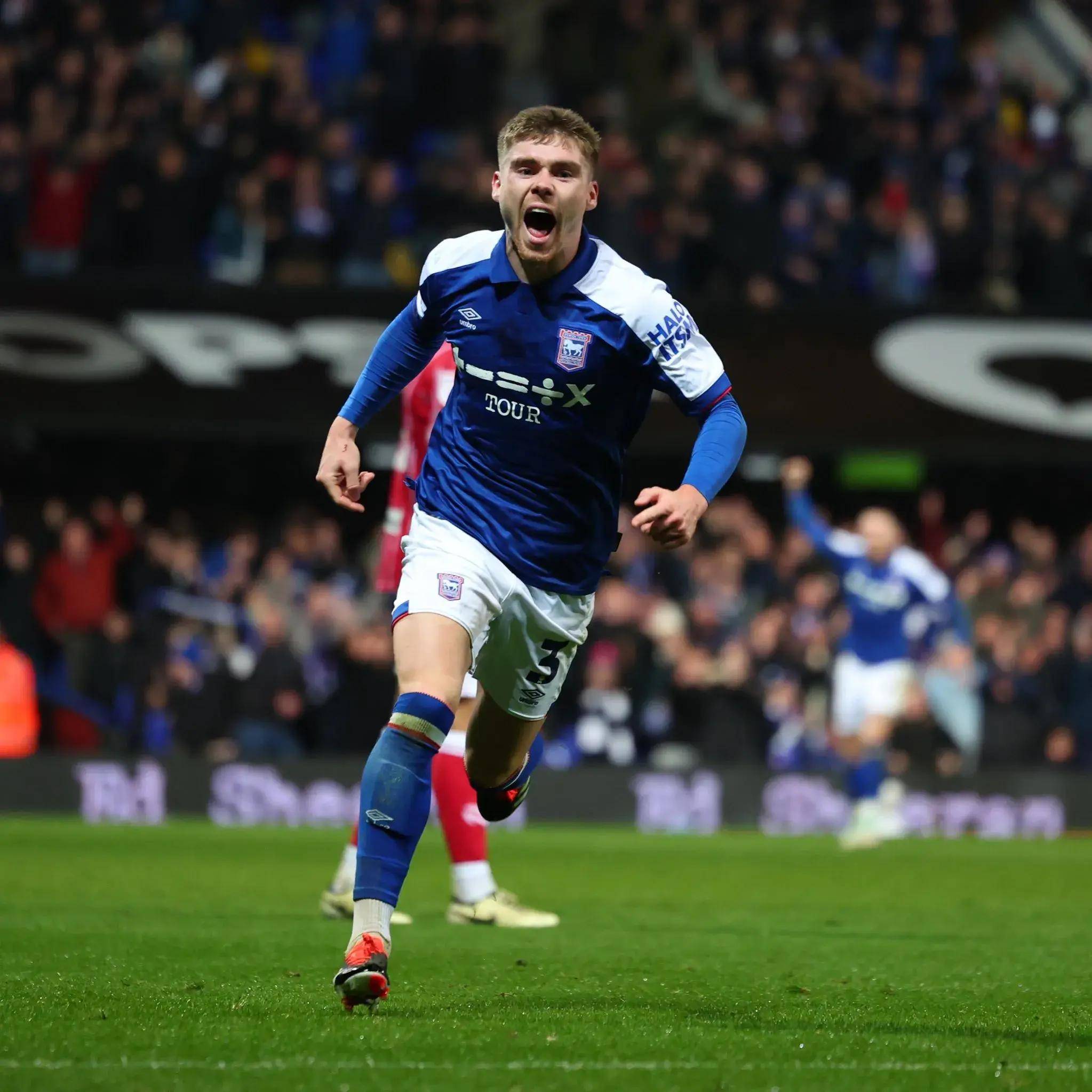 包含狼队主场博得分，球队士气高涨的词条