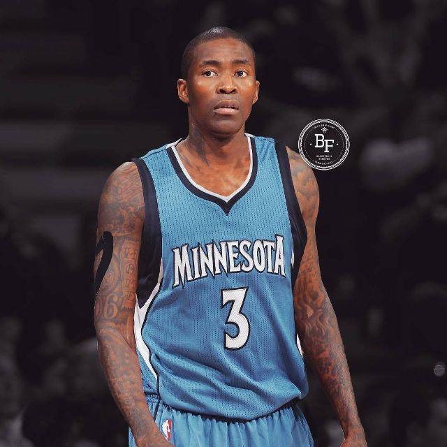 同乐城官方-赛场疯狂，冠军悬念令人期待