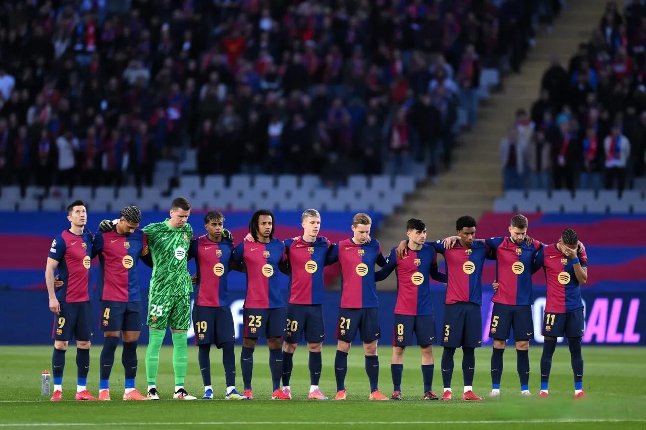 巴塞罗那球员出席粉丝见面会 巴塞罗那球员出席粉丝见面会