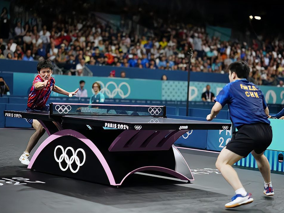 日本选手实力强劲,夺得男子游泳冠军 日本选手实力强劲,夺得男子游泳冠军