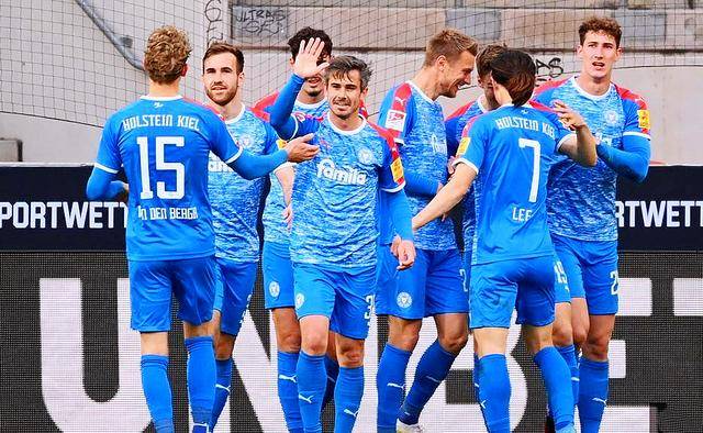 同乐城电竞-柏林赫塔在主场战平斯图加特，难分胜负的简单介绍