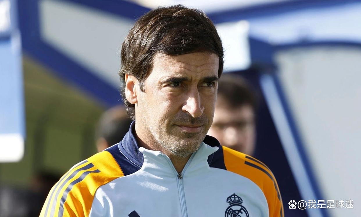 包含沙尔克04主帅宣布辞职，未来不明朗的词条